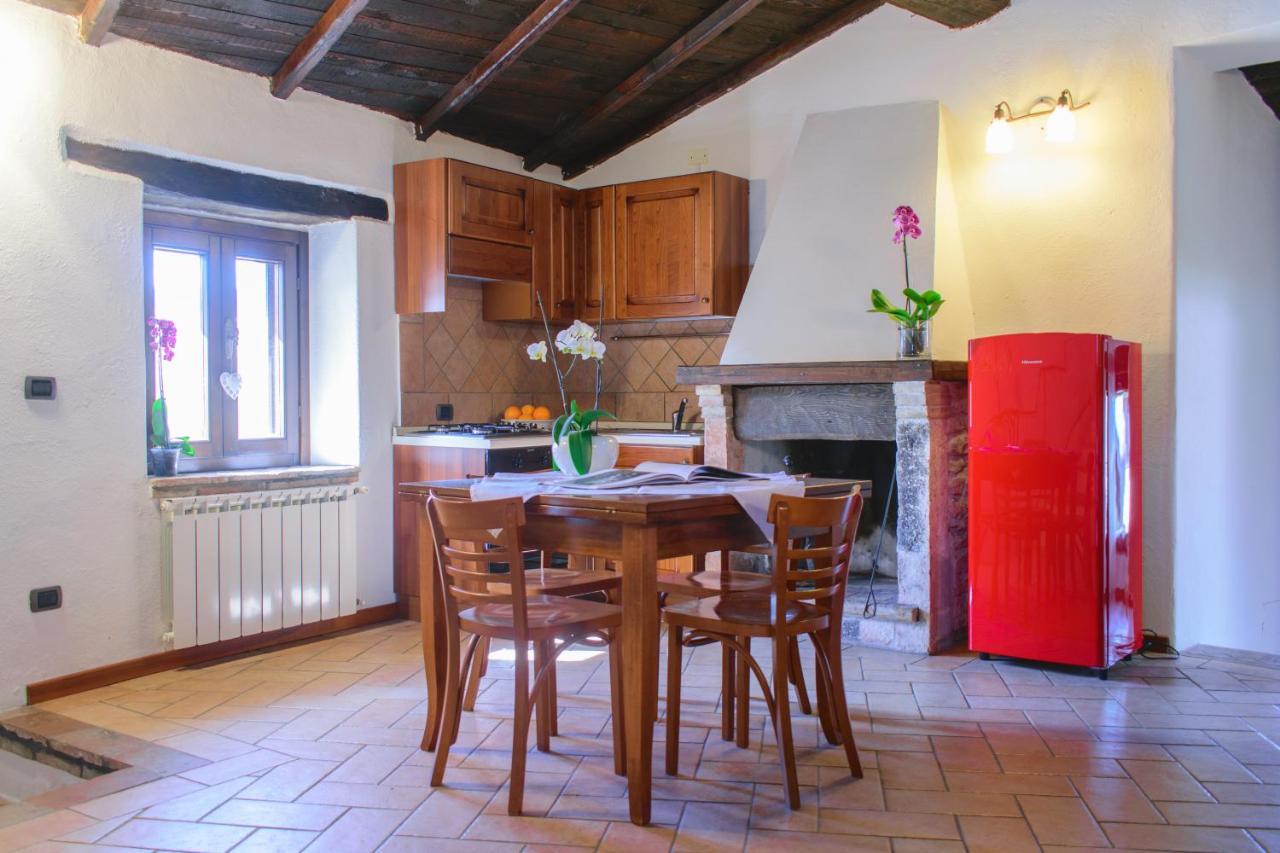 Aparthotel Borgo San Valentino Arrone Exterior foto