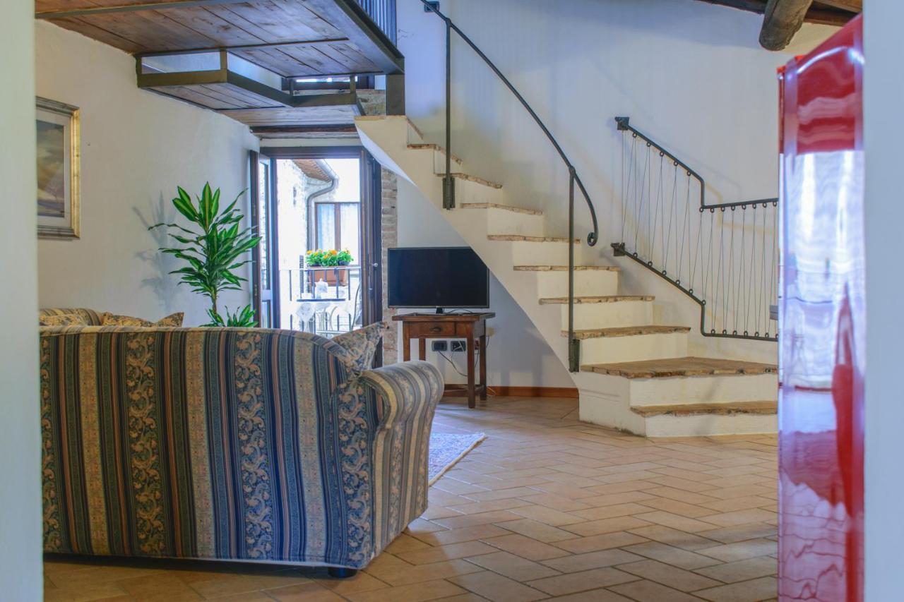 Aparthotel Borgo San Valentino Arrone Exterior foto