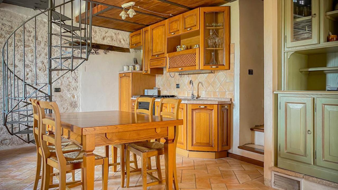 Aparthotel Borgo San Valentino Arrone Exterior foto