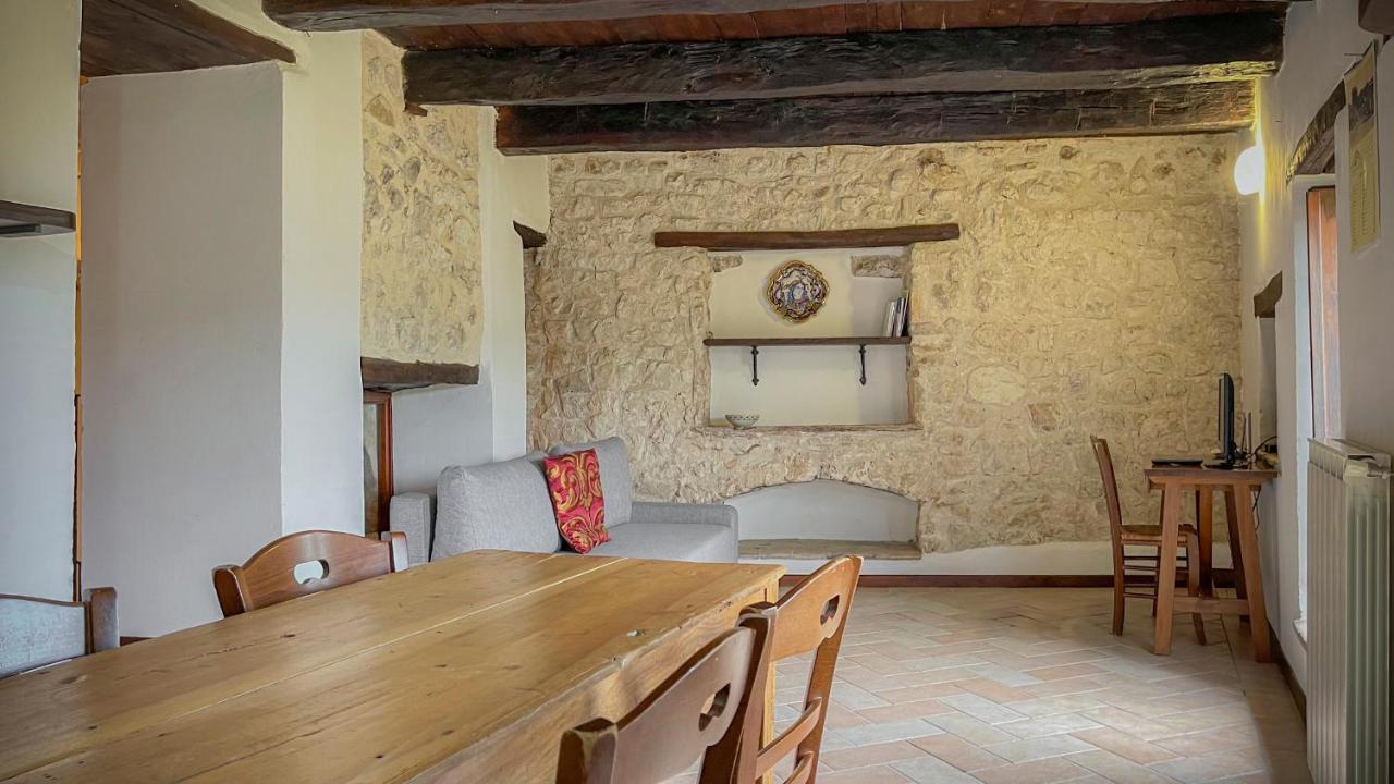 Aparthotel Borgo San Valentino Arrone Exterior foto