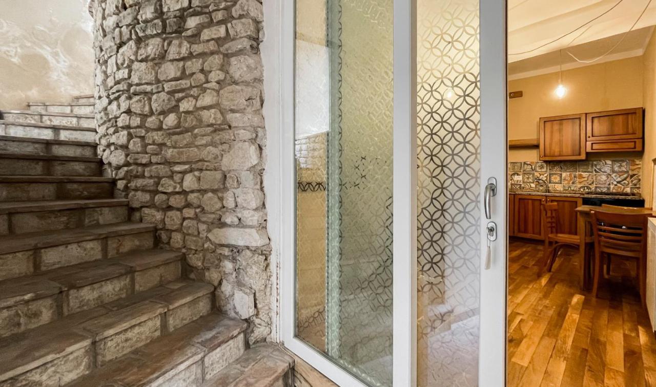Aparthotel Borgo San Valentino Arrone Exterior foto