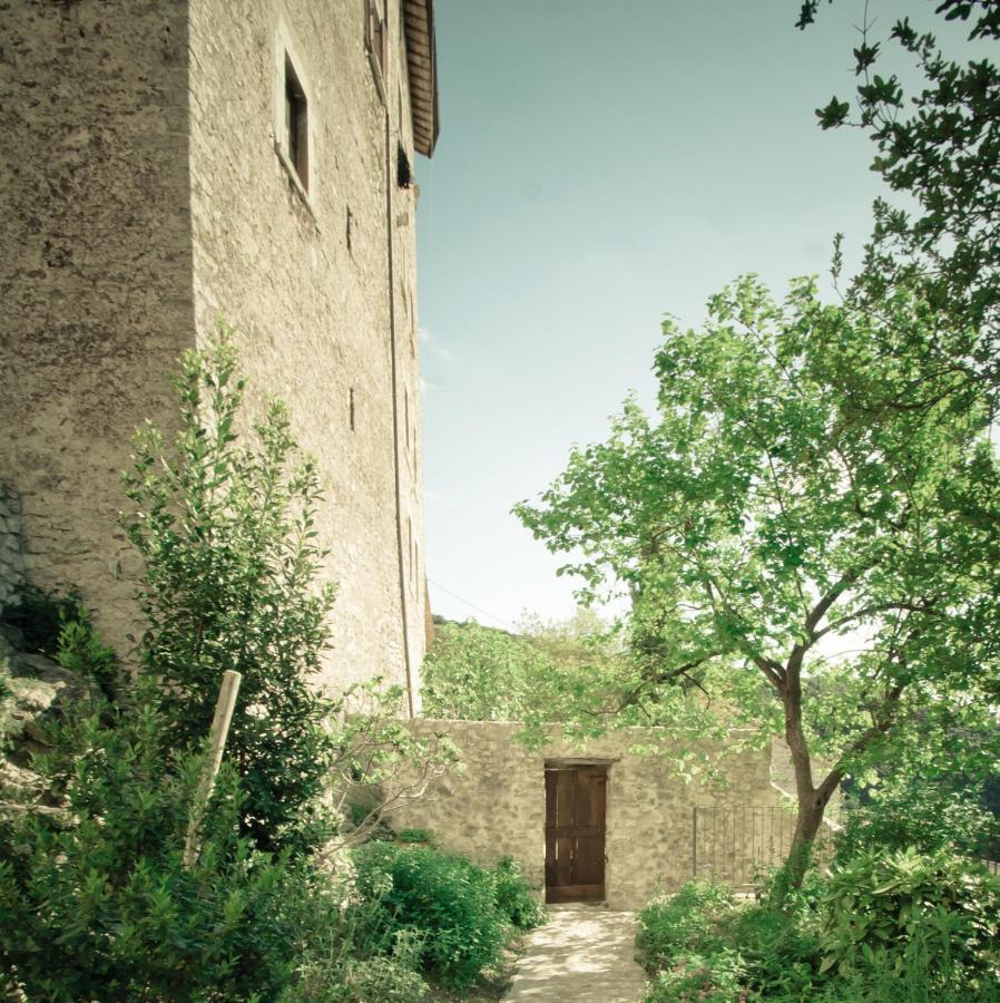Aparthotel Borgo San Valentino Arrone Exterior foto